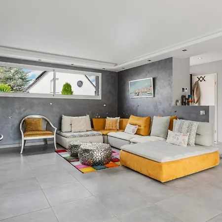Villa 14 Piscine Chauffee, Jacuzzi Prive Climatise